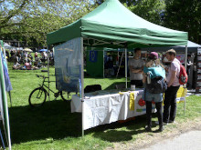 Infostand am 1. Mai 2026 - Foto: Klaus Schramm - Creative-Commons-Lizenz Namensnennung Nicht-Kommerziell 3.0